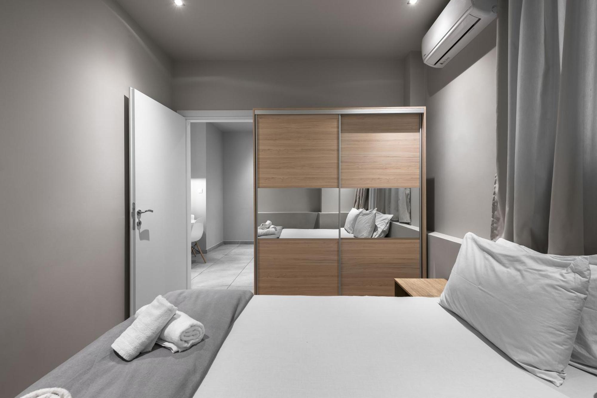 Penthouse Apartments, The Luxury Suites Thessaloniki Room photo