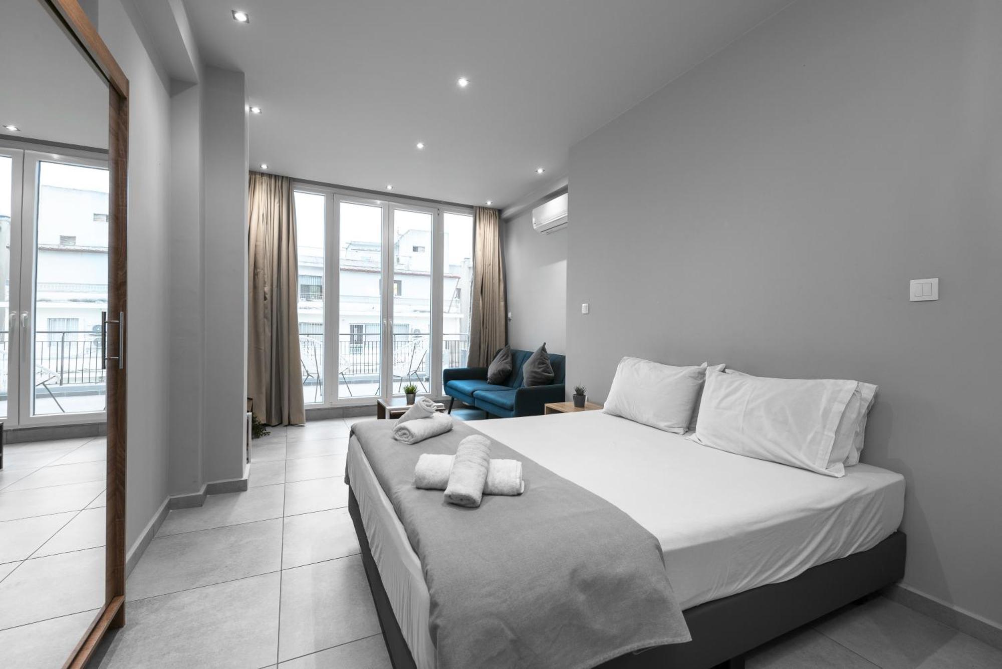 Penthouse Apartments, The Luxury Suites Thessaloniki Room photo